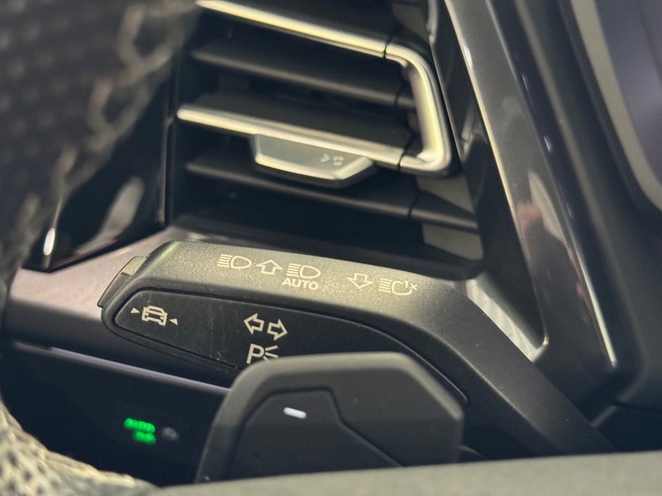 Audi Q4 e-tron 40 S-line 5d