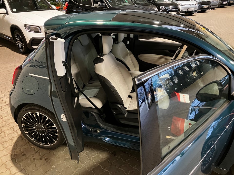 Fiat 500e 42 la Prima 3+1 4d