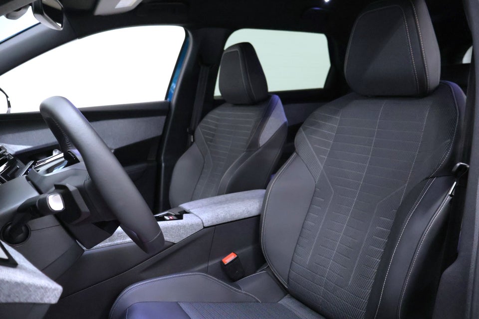 Peugeot e-5008 77 Allure Pack 7prs 5d