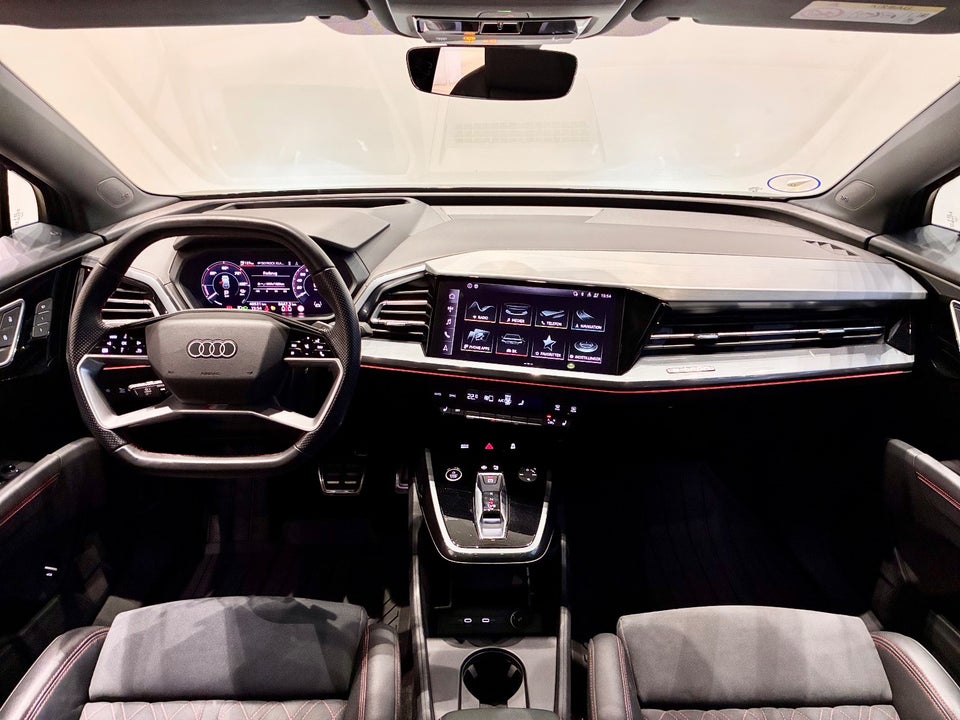 Audi Q4 e-tron 45 S-line quattro 5d