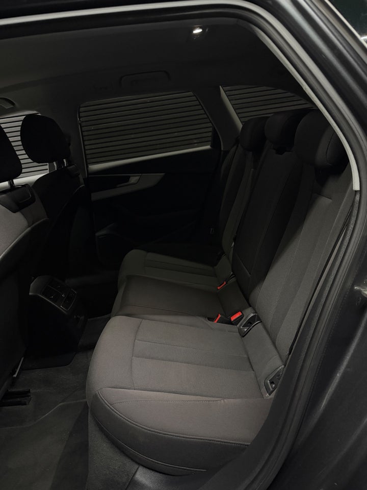 Audi A4 40 TFSi S-line Prestige Tour plus Avant S-tr. 5d