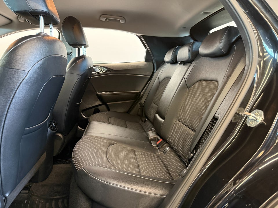 Kia XCeed 1,6 PHEV Upgrade DCT 5d