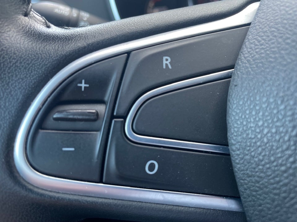 Renault Megane IV 1,3 TCe 140 Zen Sport Tourer 5d