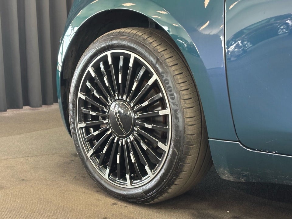 Fiat 500e 42 la Prima by Bocelli 3d