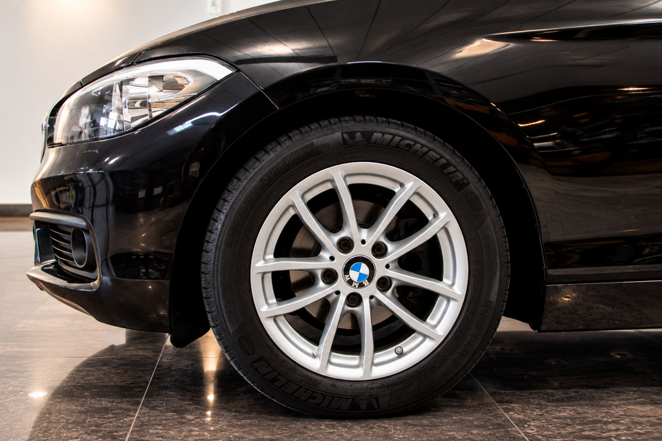 BMW 118d 2,0 Sport Line aut. 3d