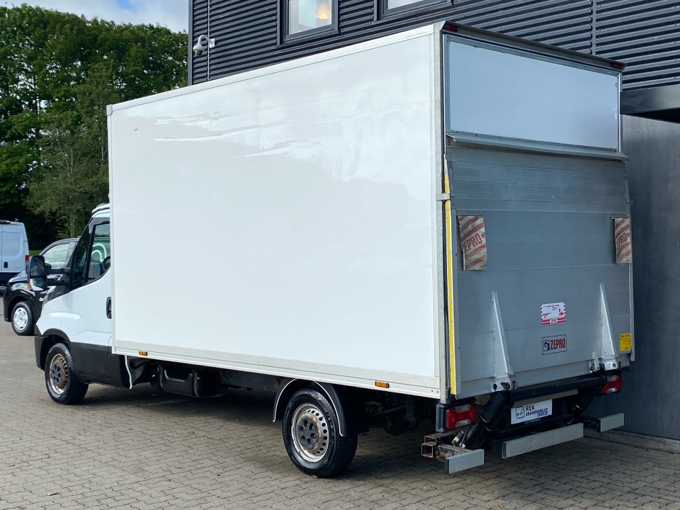 Iveco Daily 3,0 35S17 Alukasse m/lift 2d