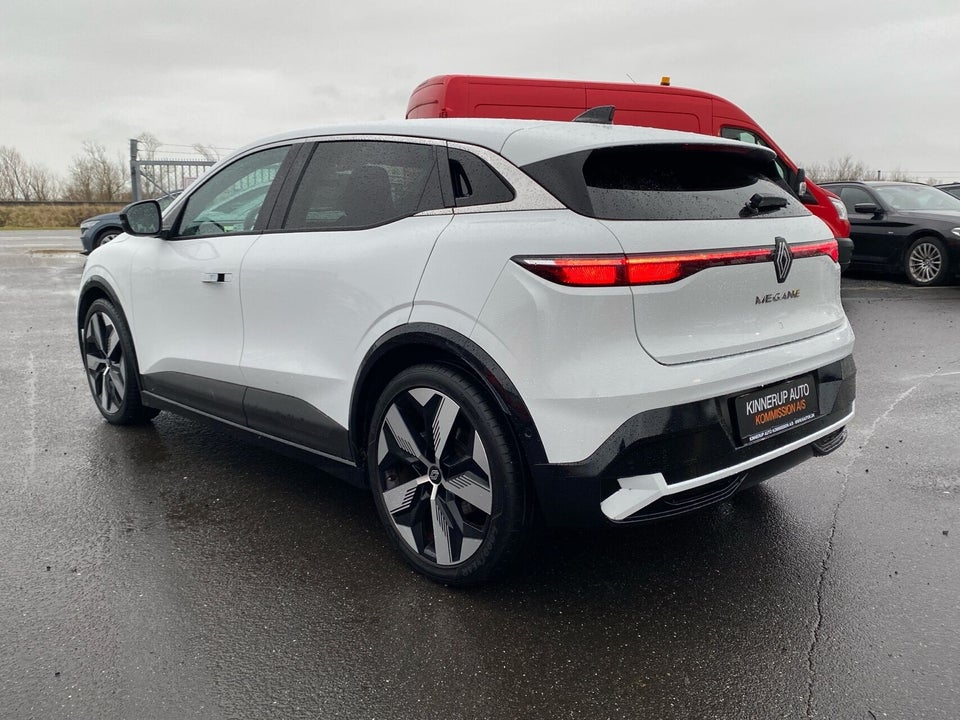 Renault Megane E-Tech 40 Equilibre 5d