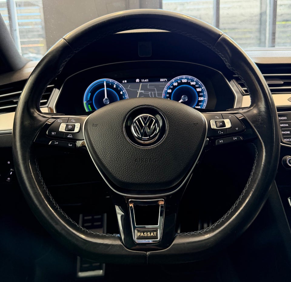 VW Passat 1,4 GTE Highline DSG 4d