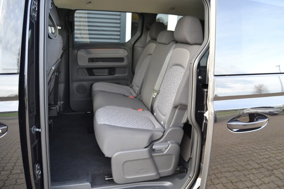 VW ID.Buzz 77 Pro SWB 5d