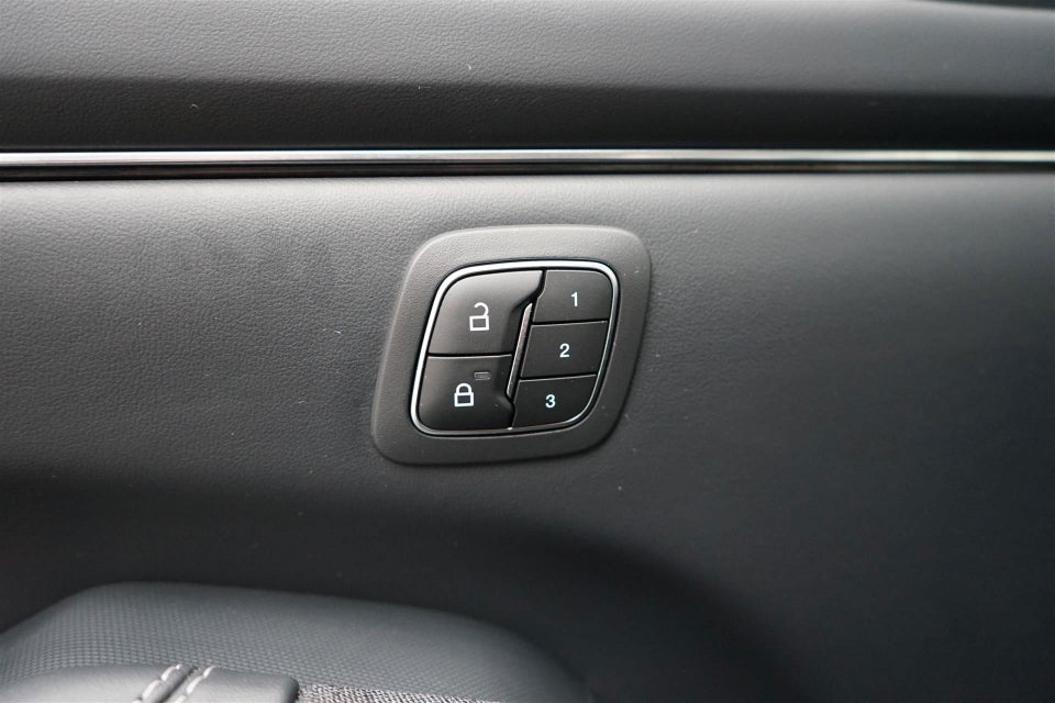 Ford Mustang Mach-E 75 Standard Range 5d