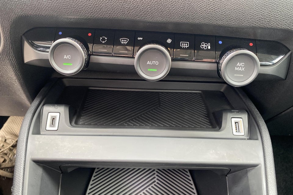 Citroën ë-C4 X 50 Plus 4d