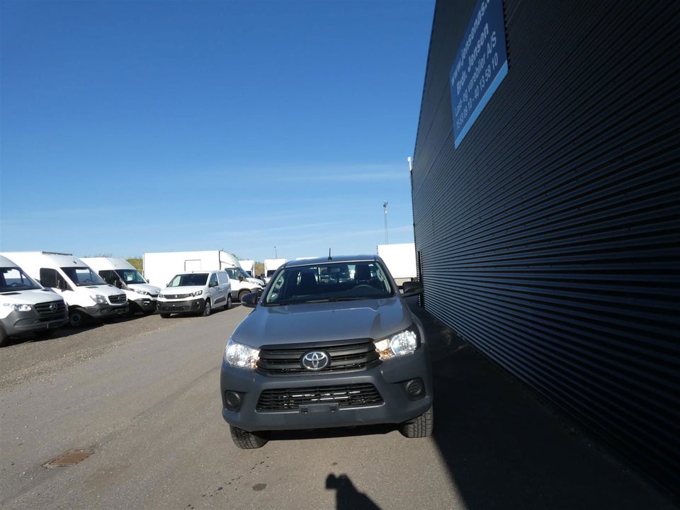 Toyota HiLux 2,4 D T2 Ex.Kab 4d