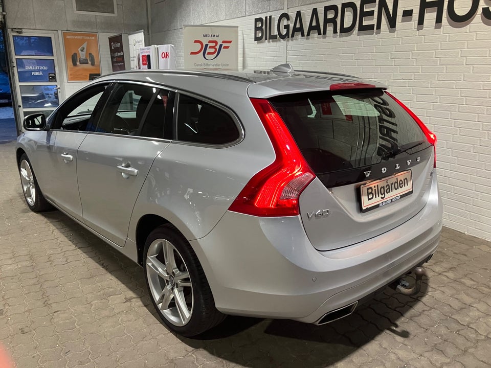 Volvo V60 2,0 D4 190 Summum aut. 5d
