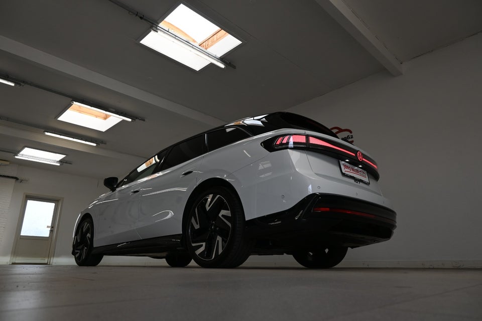 VW ID.7 86 Style S Tourer 5d