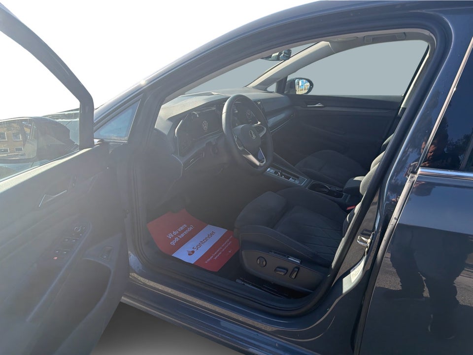 VW Golf VIII 1,4 eHybrid DSG 5d