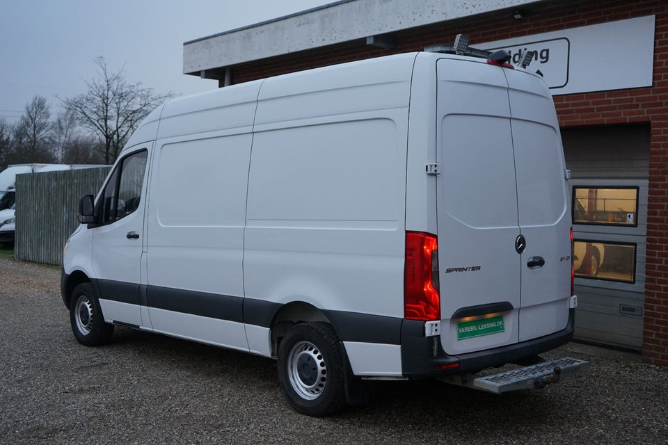Mercedes Sprinter 317 2,0 CDi A2 Kassevogn aut. RWD
