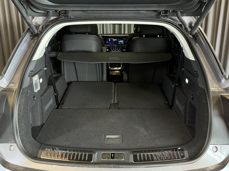 Hongqi E-HS9 99 Exclusive 5d