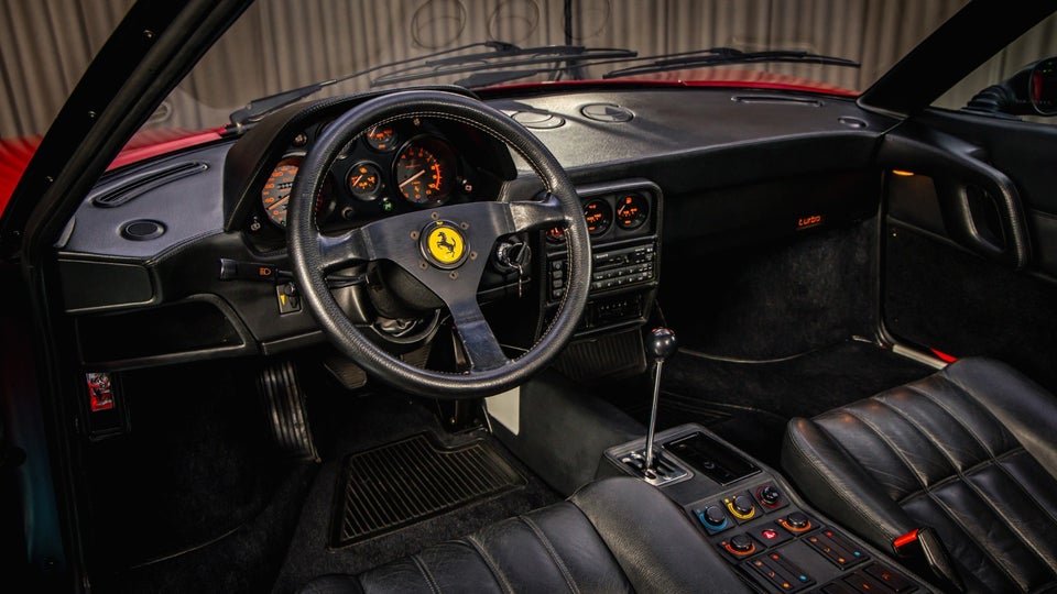 Ferrari 208 2,0 GTB Turbo 2d