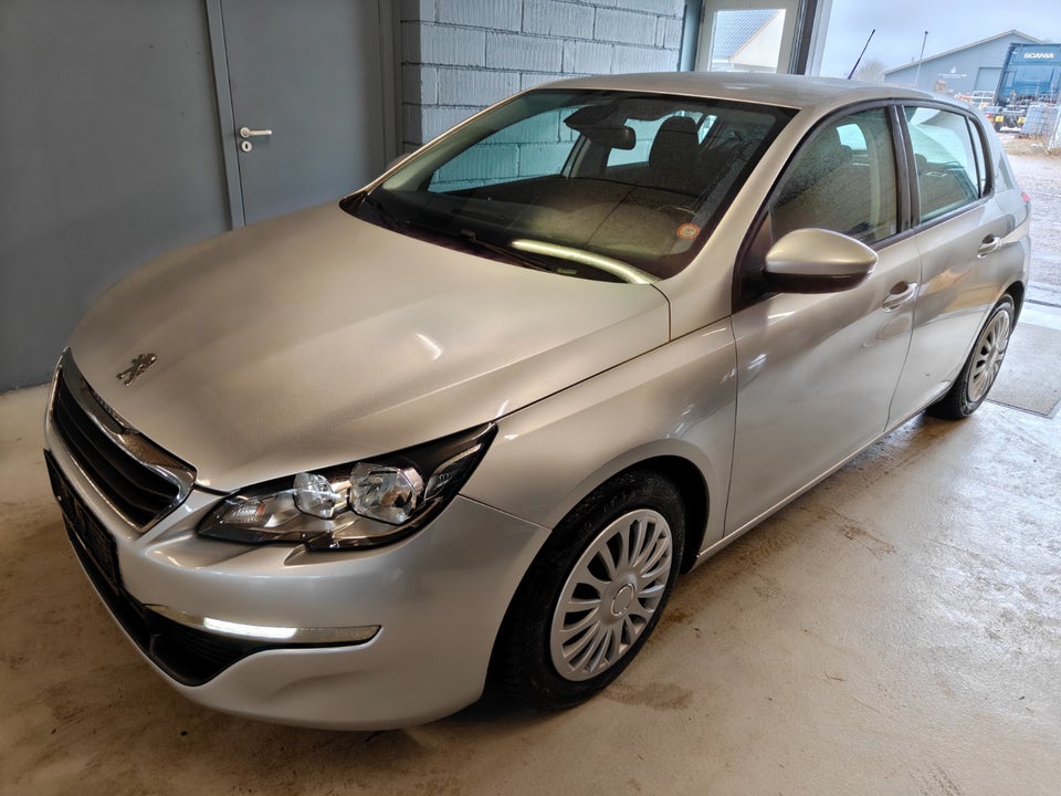 Peugeot 308 1,6 THP 125 Allure 5d