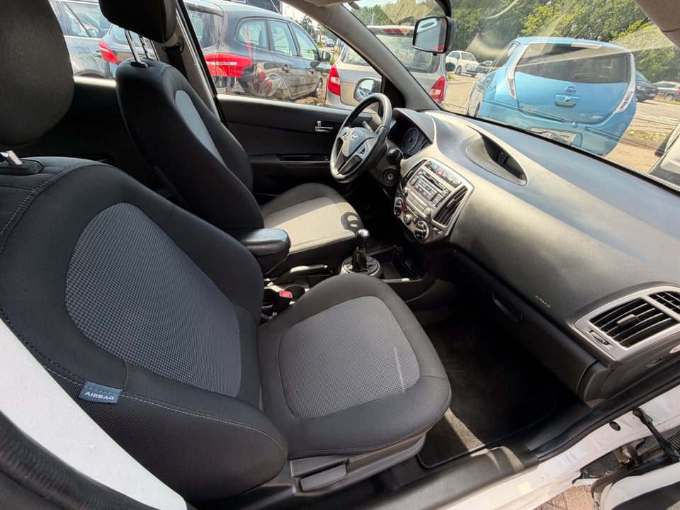 Hyundai i20 1,25 Classic XTR 5d