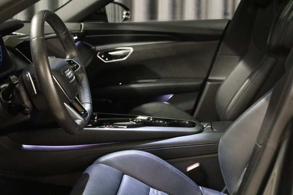 Audi e-tron GT quattro 4d