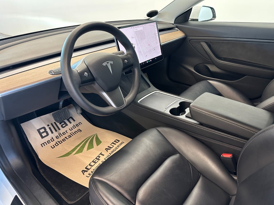 Tesla Model 3 Long Range AWD 4d