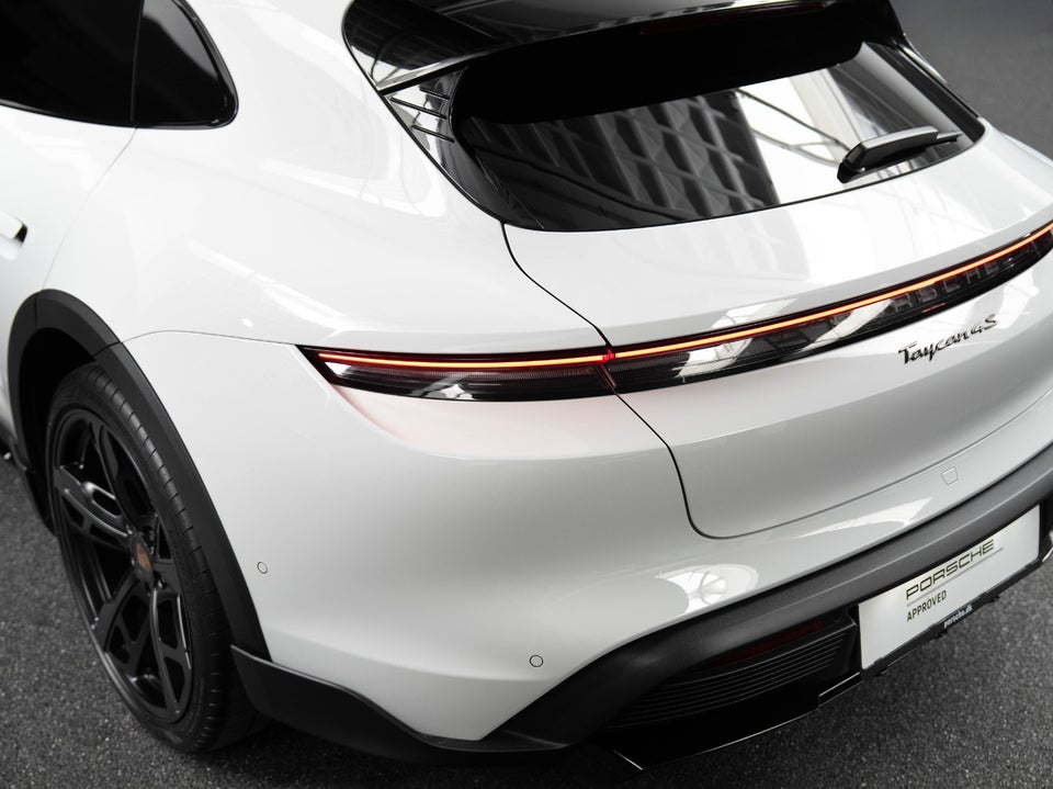 Porsche Taycan 4S Performance+ Cross Turismo 5d
