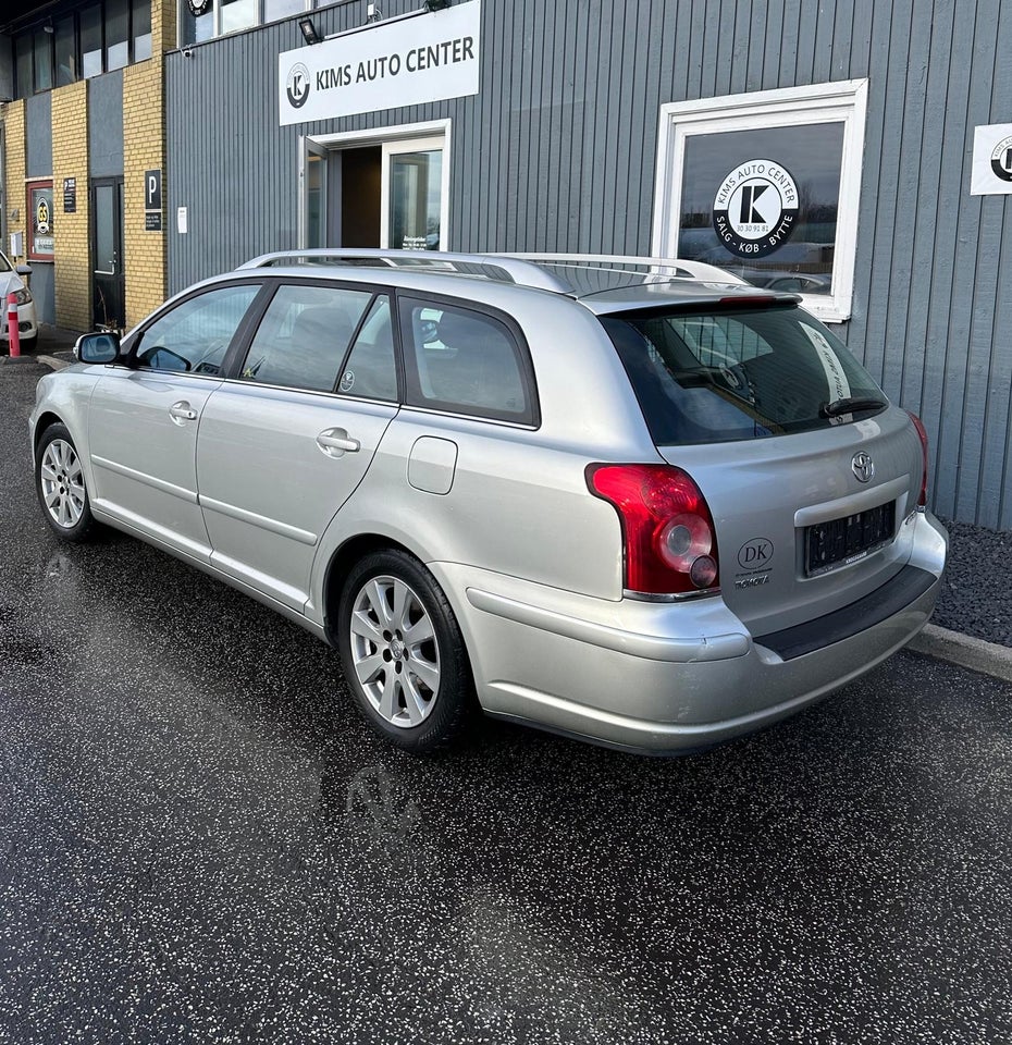 Toyota Avensis 1,8 VVT-i Sol stc. 5d