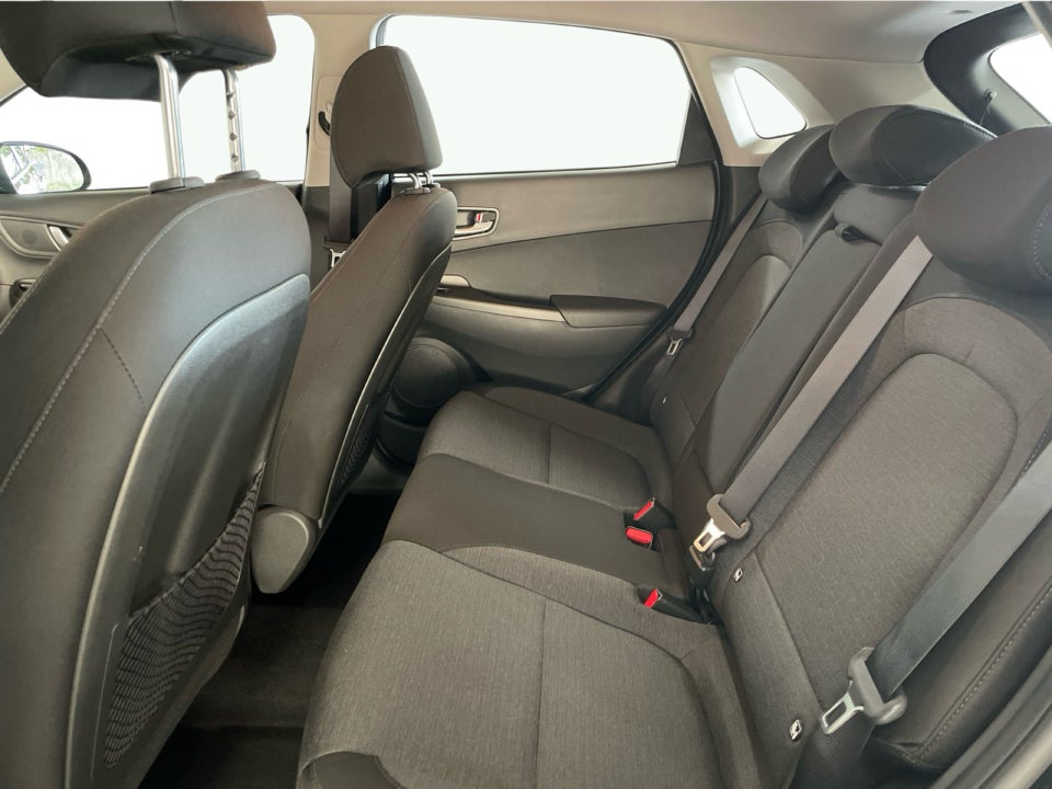 Hyundai Kona 39 EV Select 5d