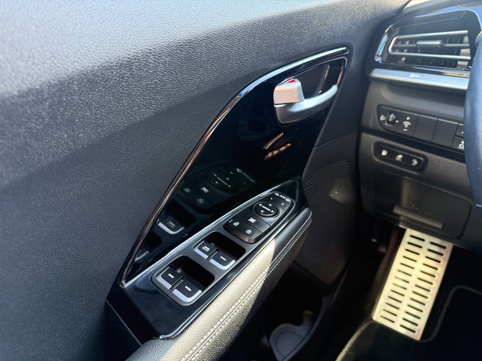 Kia Niro 1,6 PHEV Advance DCT 5d
