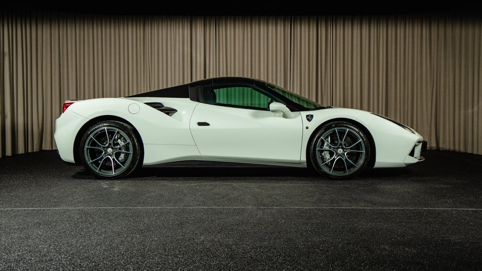 Ferrari 488 Spider 3,9 DCT 2d