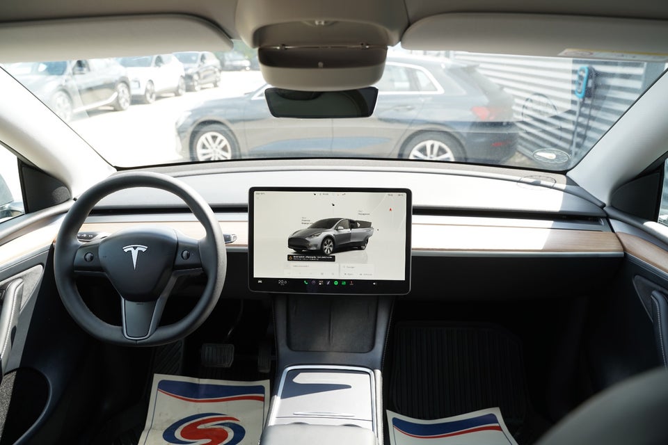 Tesla Model Y Long Range AWD 5d