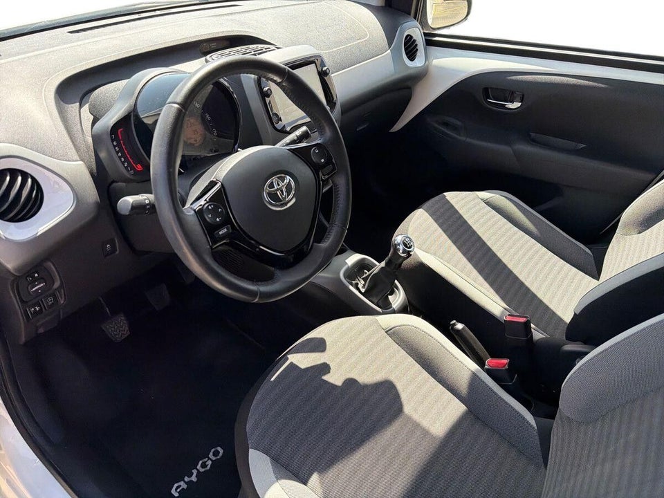Toyota Aygo 1,0 VVT-i x-sky 5d
