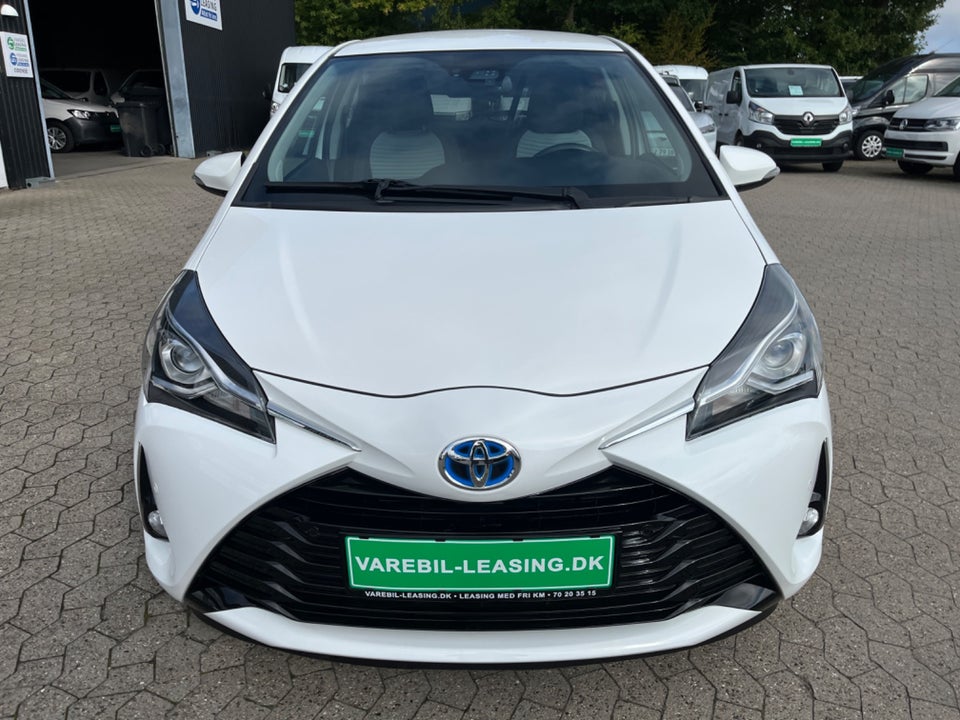 Toyota Yaris 1,5 Hybrid H1 e-CVT Van 5d