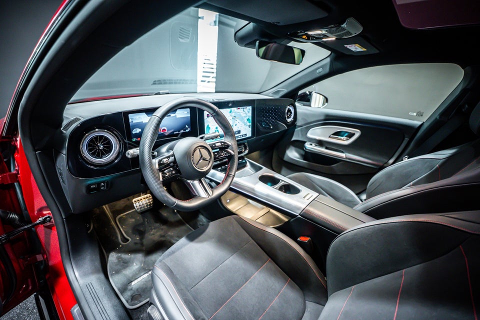 Mercedes CLA250+ EQ AMG Line Shooting Brake 5d