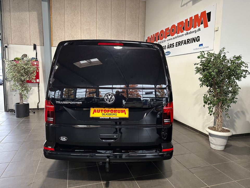 VW Transporter 2,0 TDi 150 Kassevogn DSG kort