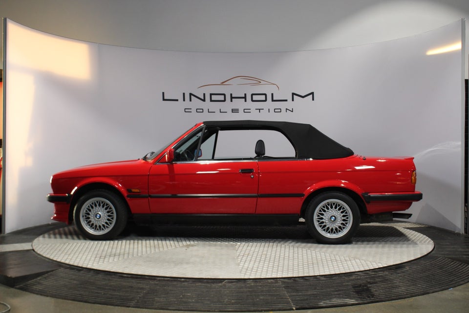 BMW 320i 2,0 Cabriolet 2d