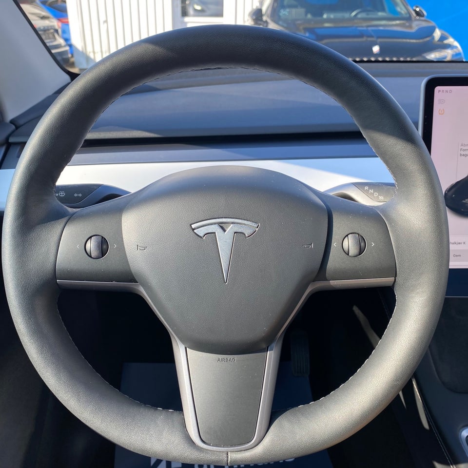 Tesla Model Y Long Range AWD 5d