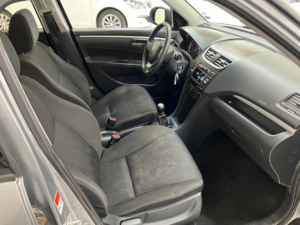 Suzuki Swift 1,2 Young 5d