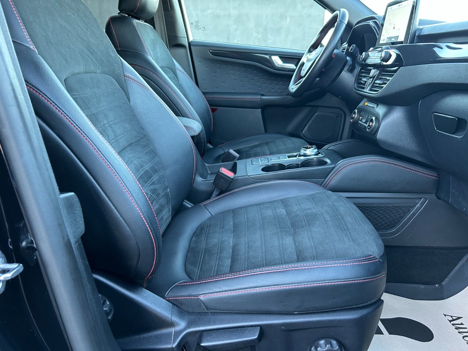 Ford Kuga 2,5 PHEV ST-Line X CVT 5d