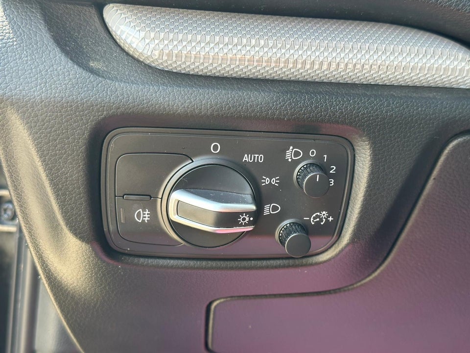 Audi A3 2,0 TDi 150 Ambiente Sportback S-tr. 5d