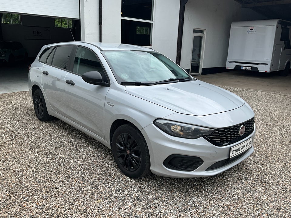 Fiat Tipo 1,4 16V Street SW 5d