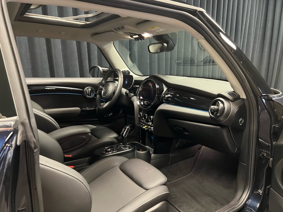 MINI Cooper SE Classic Trim 3d