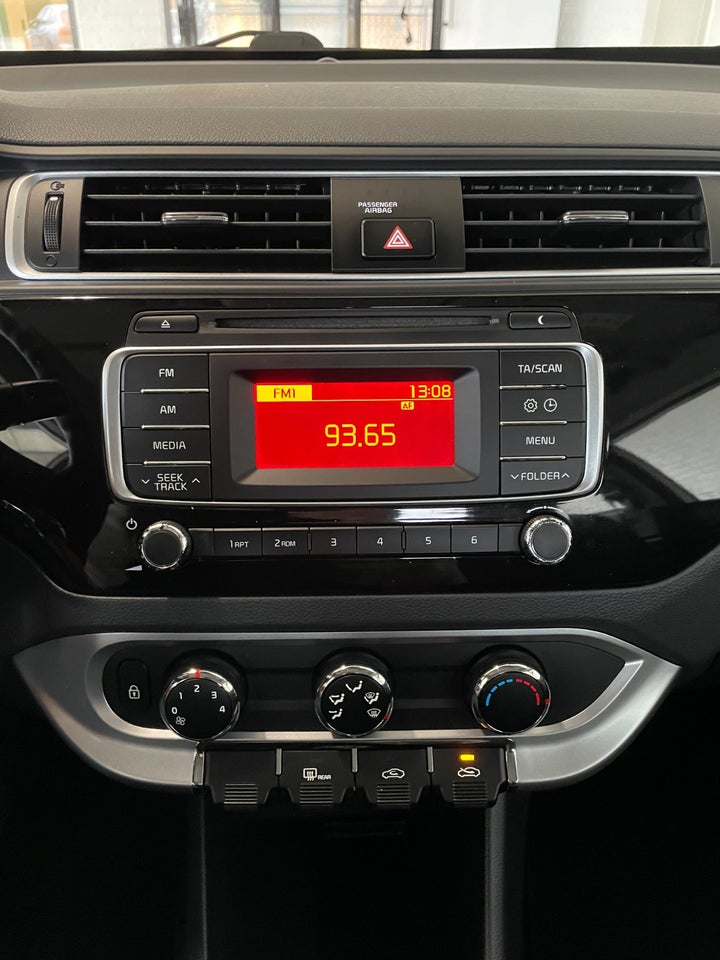 Kia Rio 1,2 CVVT Base 3d