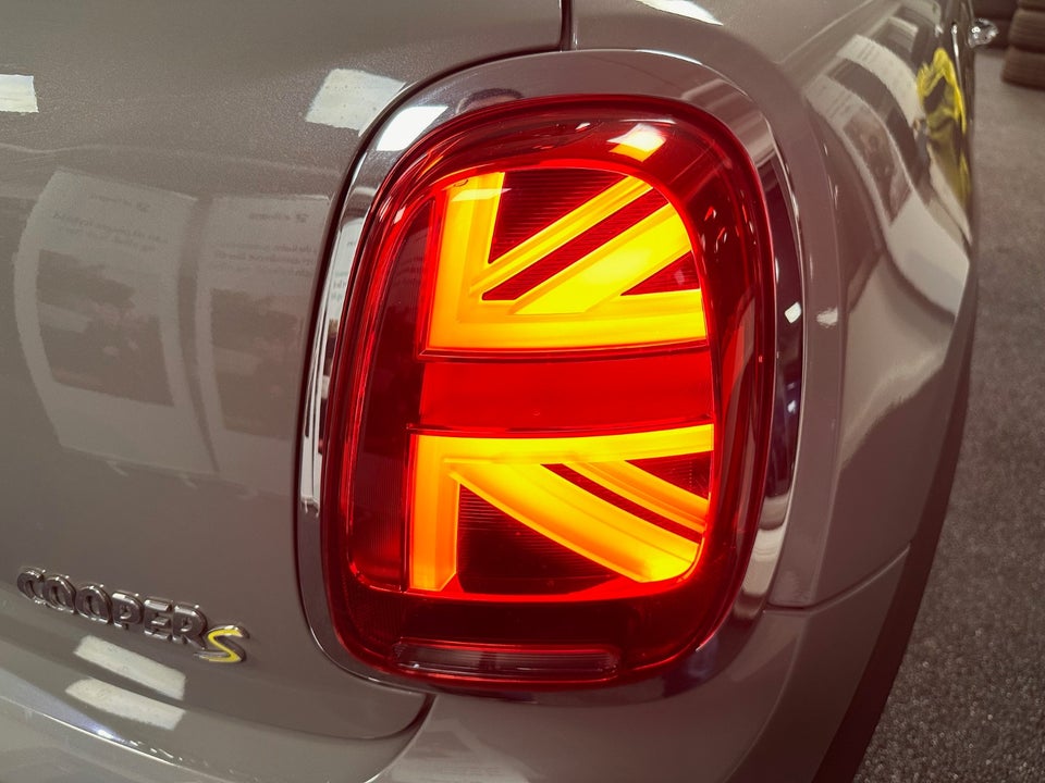 MINI Cooper SE Experience 3d