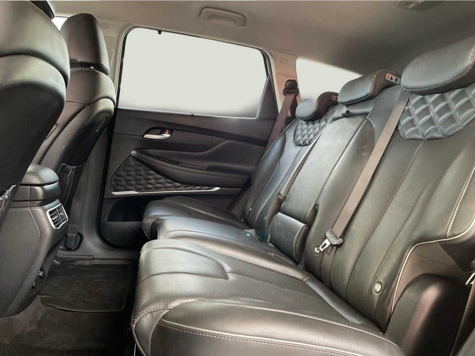 Hyundai Santa Fe 1,6 PHEV Essential aut. 4WD 7prs 5d