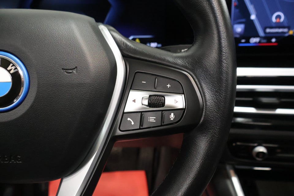 BMW i4 eDrive40 Charged 5d