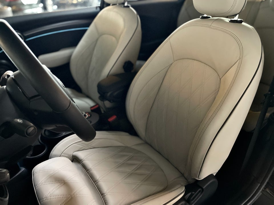 MINI Cooper SE Maximise 3d