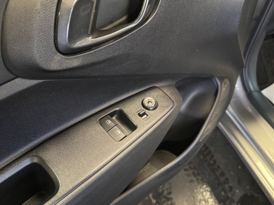 Hyundai i10 1,0 MPi Essential 5d