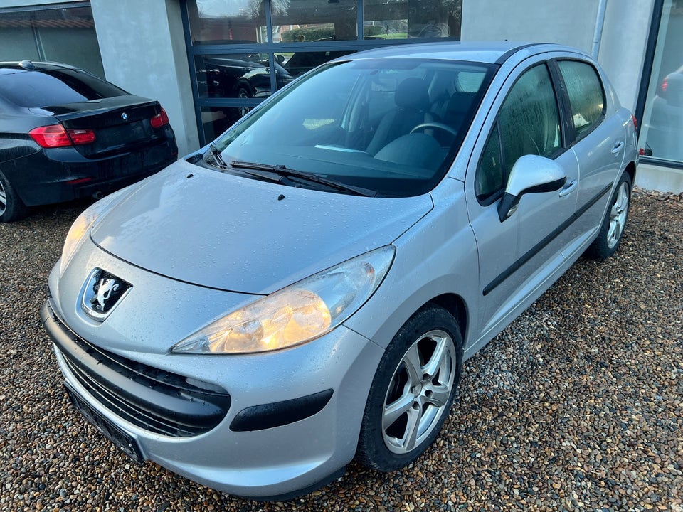 Peugeot 207 1,6 HDi 90 Comfort+ 5d